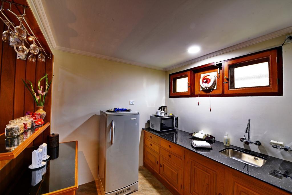 Win Unity Resort Hotel Monywa Room photo
