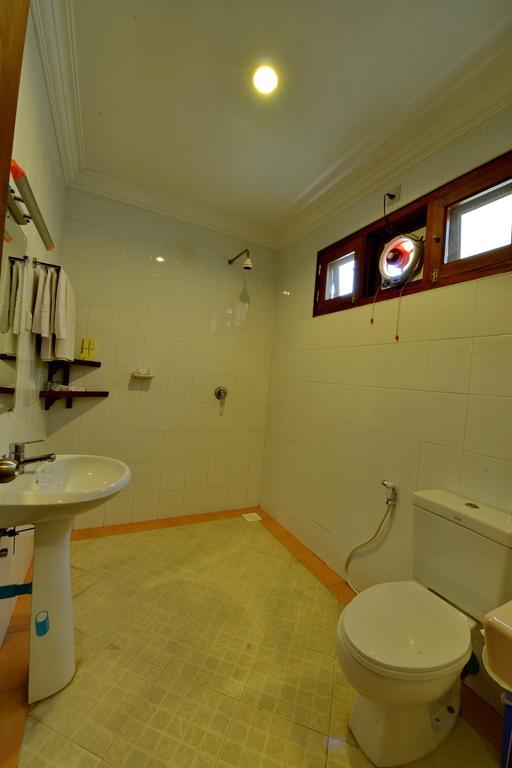 Win Unity Resort Hotel Monywa Room photo