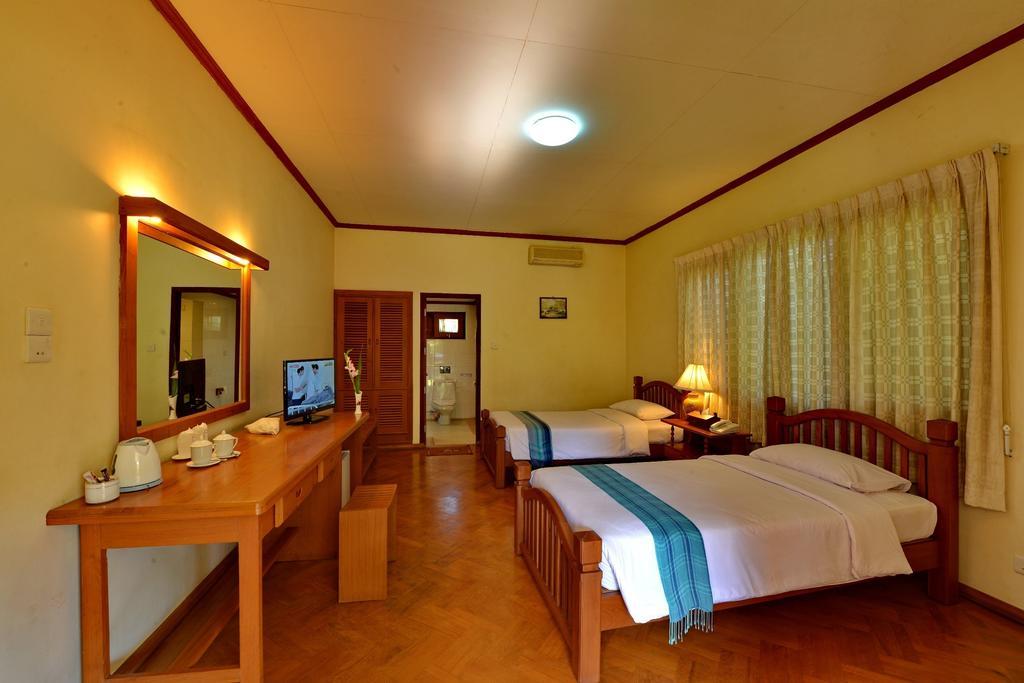 Win Unity Resort Hotel Monywa Room photo